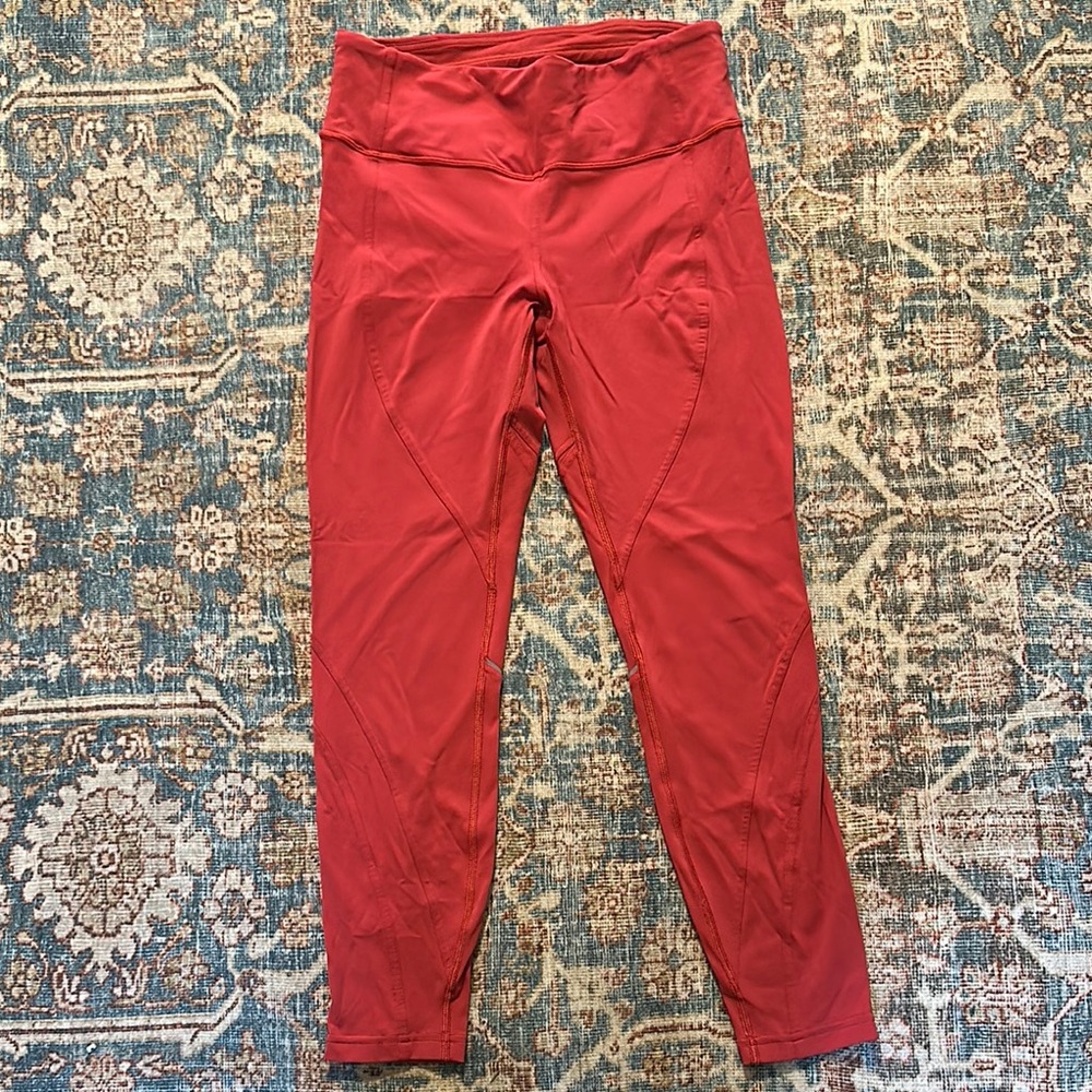 Lululemon size 8 red cropped Leggings